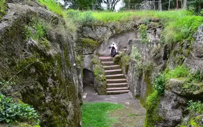 Day Trip to Adadi Mariam Monolithic Church, Melka Kuntre & Tiya Stelae