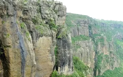 Day Trip to Debre Libanos Monasteries & Portuguese Bridge